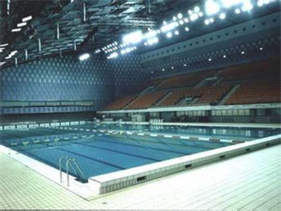 上(shang)海浦東遊(you)泳館